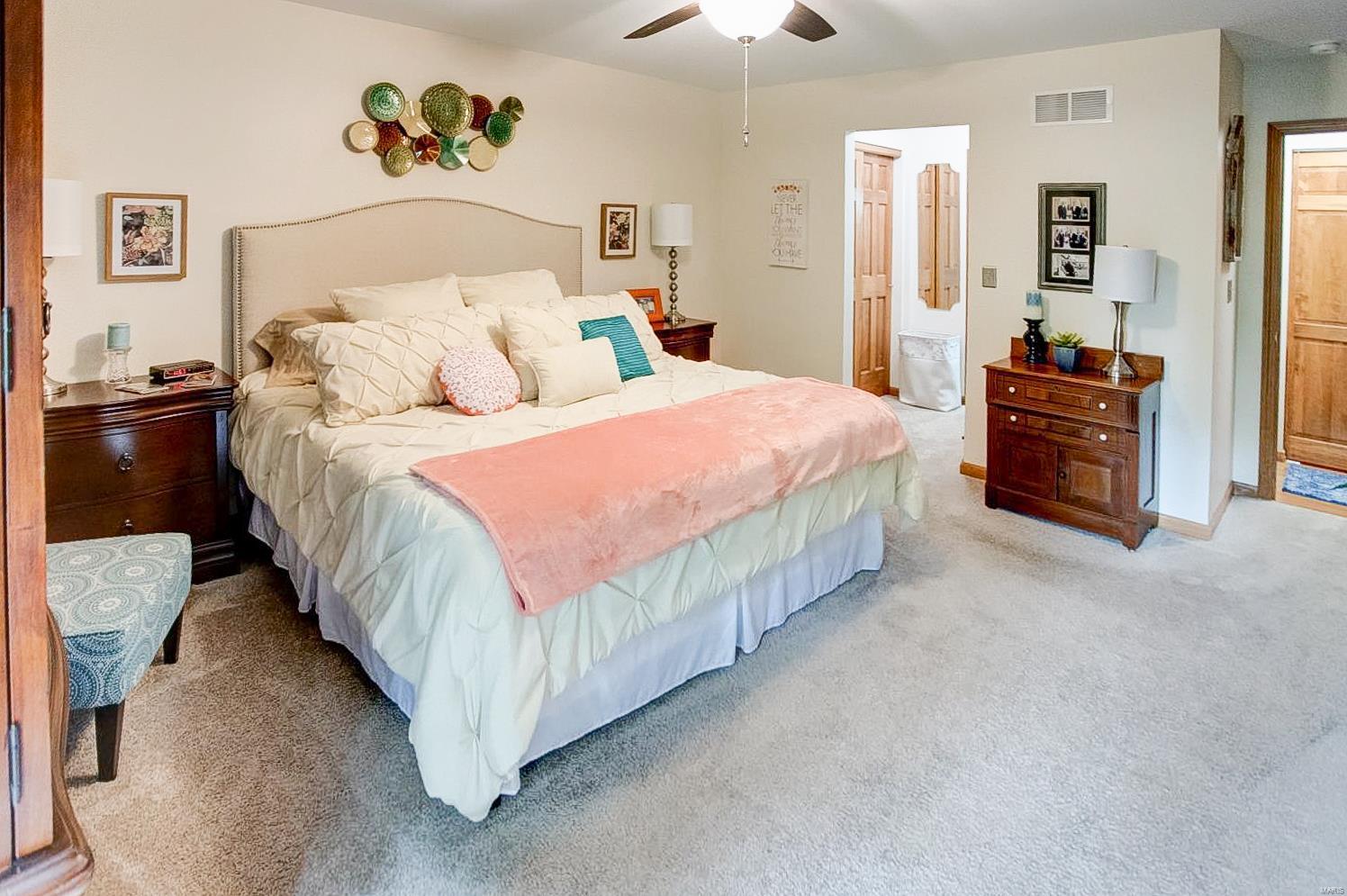 5002 Castlegate Lane Godfrey, IL 62035 - Photo 15 of 32 Gallery Image 15