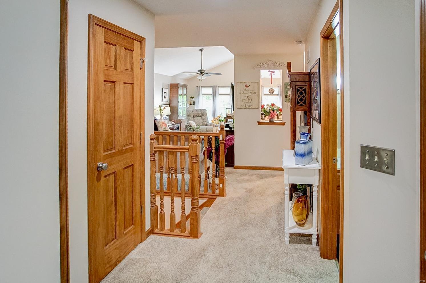 5002 Castlegate Lane Godfrey, IL 62035 - Photo 3 of 32 Gallery Image 3