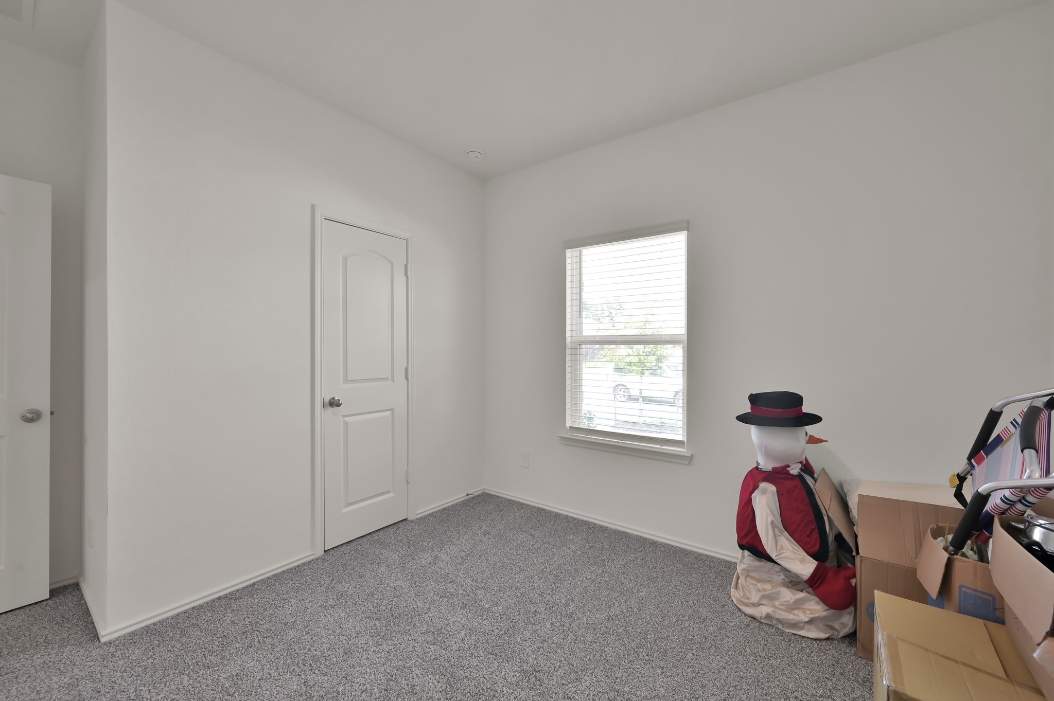 14212 Dream Road New Caney, TX 77357 - Photo 21 of 37 a view of room with gym equipment