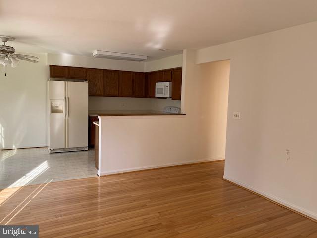176 Spring Pl Way Annapolis, MD 21401 - Photo 3 of 24 Kitchen looking from sitting room