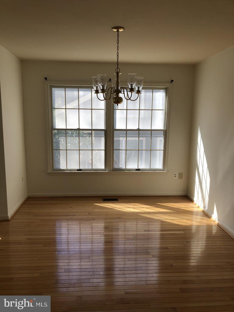 176 Spring Pl Way Annapolis, MD 21401 - Photo 5 of 24 Formal dining room