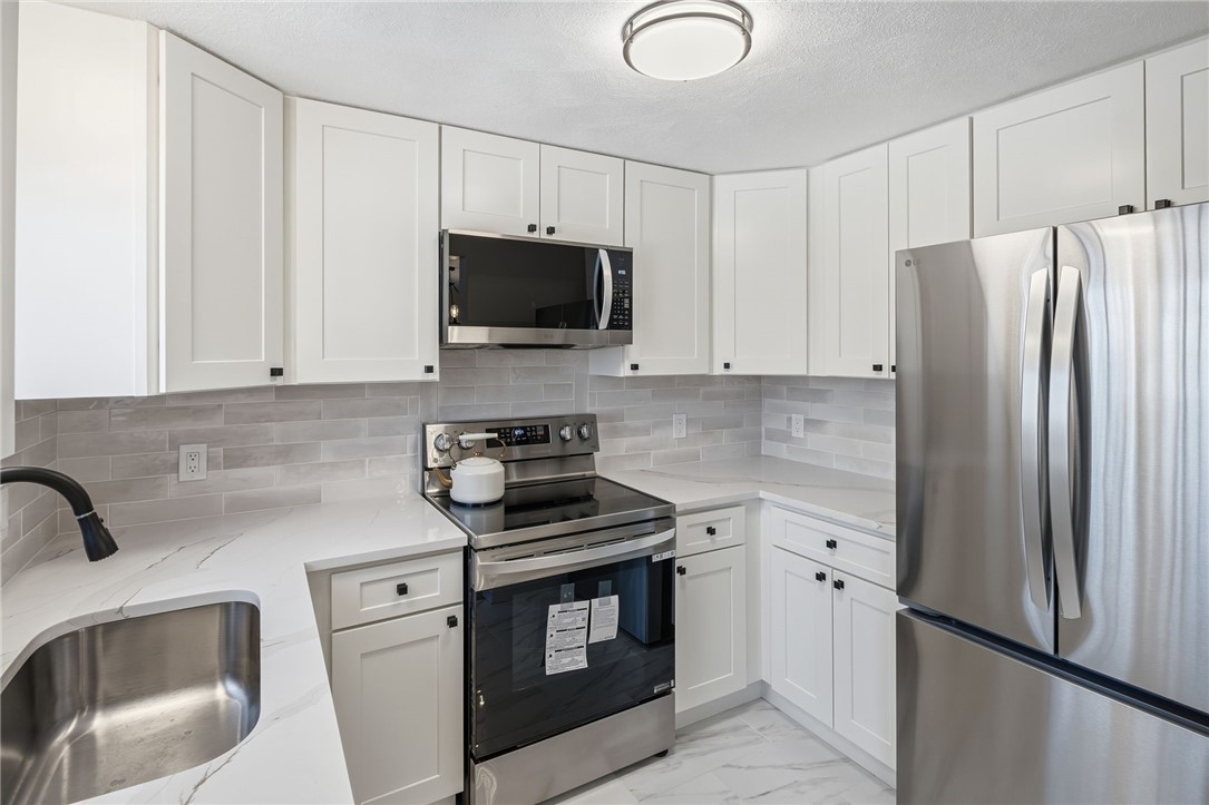 33 Eagle Run Warwick, RI 02818 - Photo 14 of 40