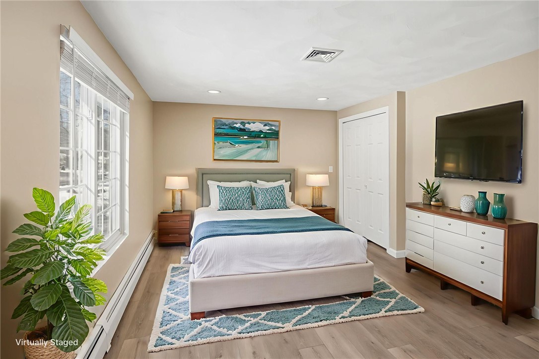 33 Eagle Run Warwick, RI 02818 - Photo 27 of 40 Second bedroom, virtually staged