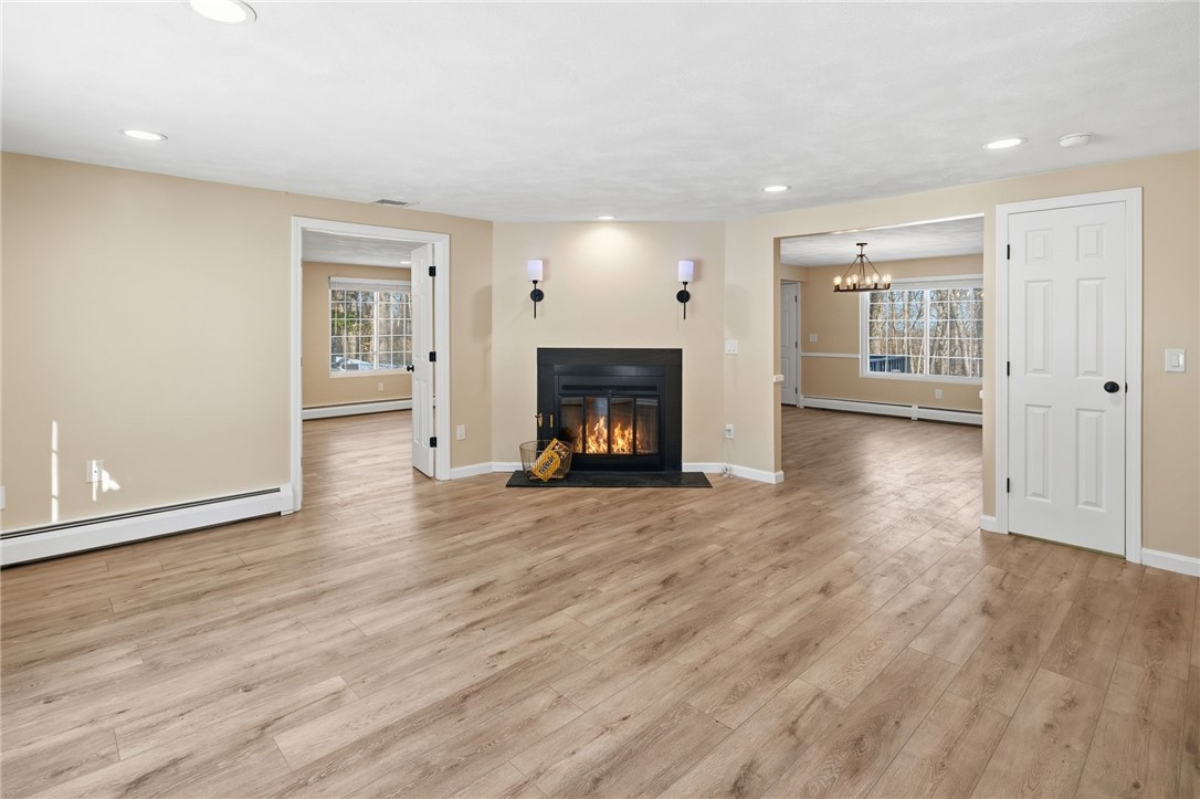 33 Eagle Run Warwick, RI 02818 - Photo 6 of 40