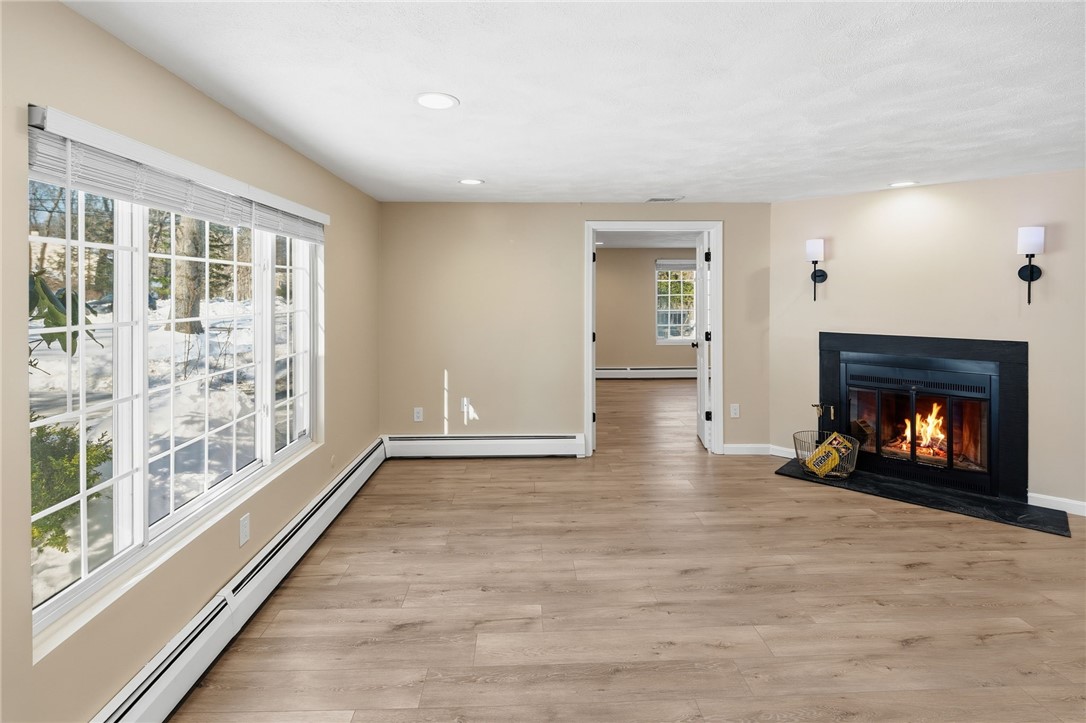 33 Eagle Run Warwick, RI 02818 - Photo 7 of 40