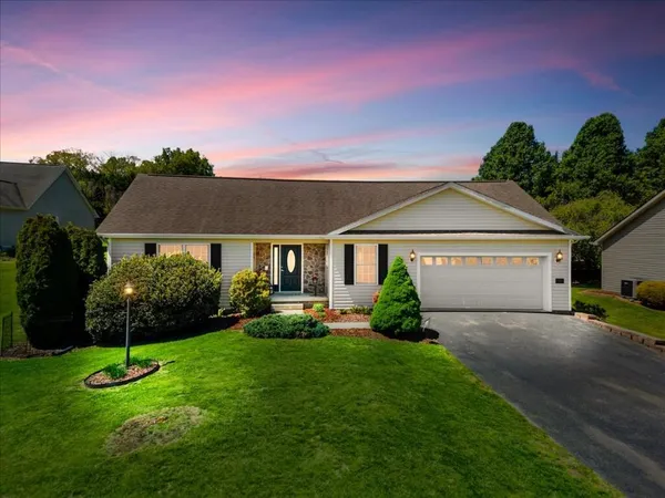 $305,000 | 1904 Wilshire Lane, Pulaski, VA 24301