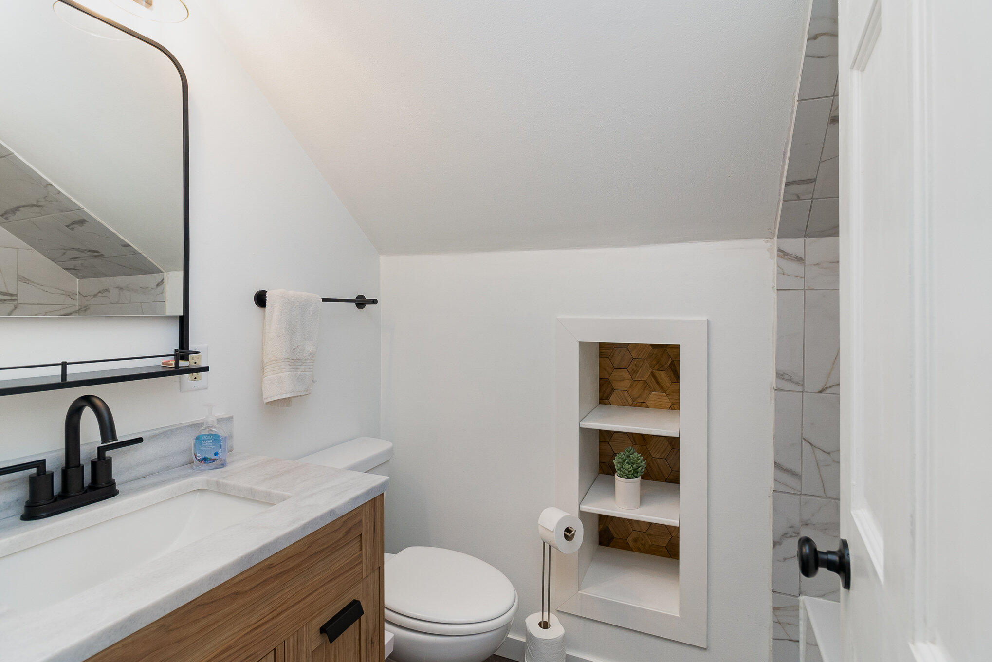 4203 John Street Valparaiso, IN 46383 - Photo 31 of 41 2038x1360