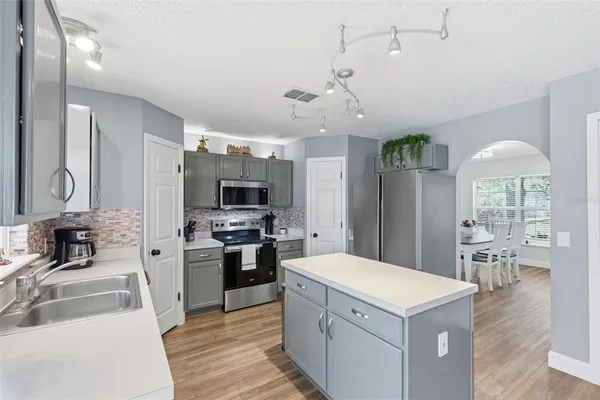 $364,900 | 2150 Sandridge Circle, Eustis, FL 32726