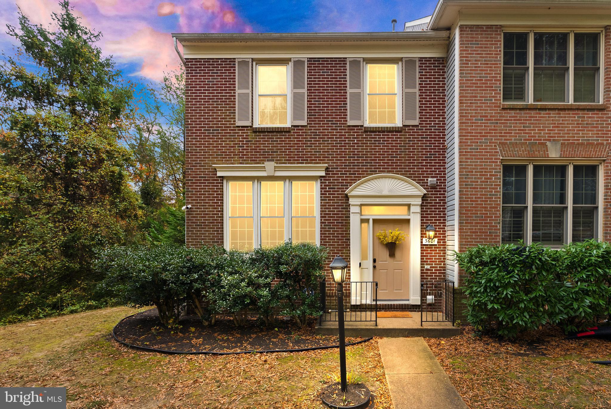 3601 Ransom Place Alexandria, VA 22306 - Photo 2 of 60 a front view of a house with yard