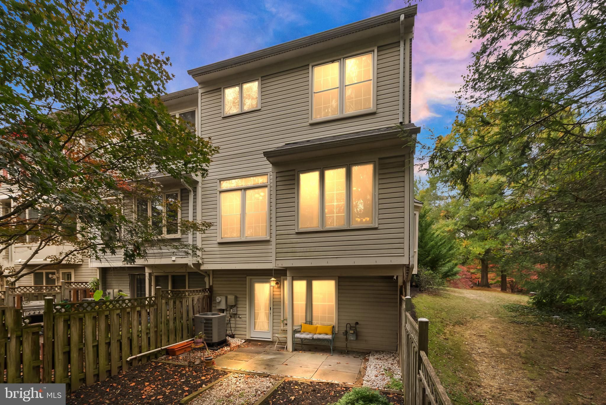3601 Ransom Place Alexandria, VA 22306 - Photo 4 of 60 a front view of a house