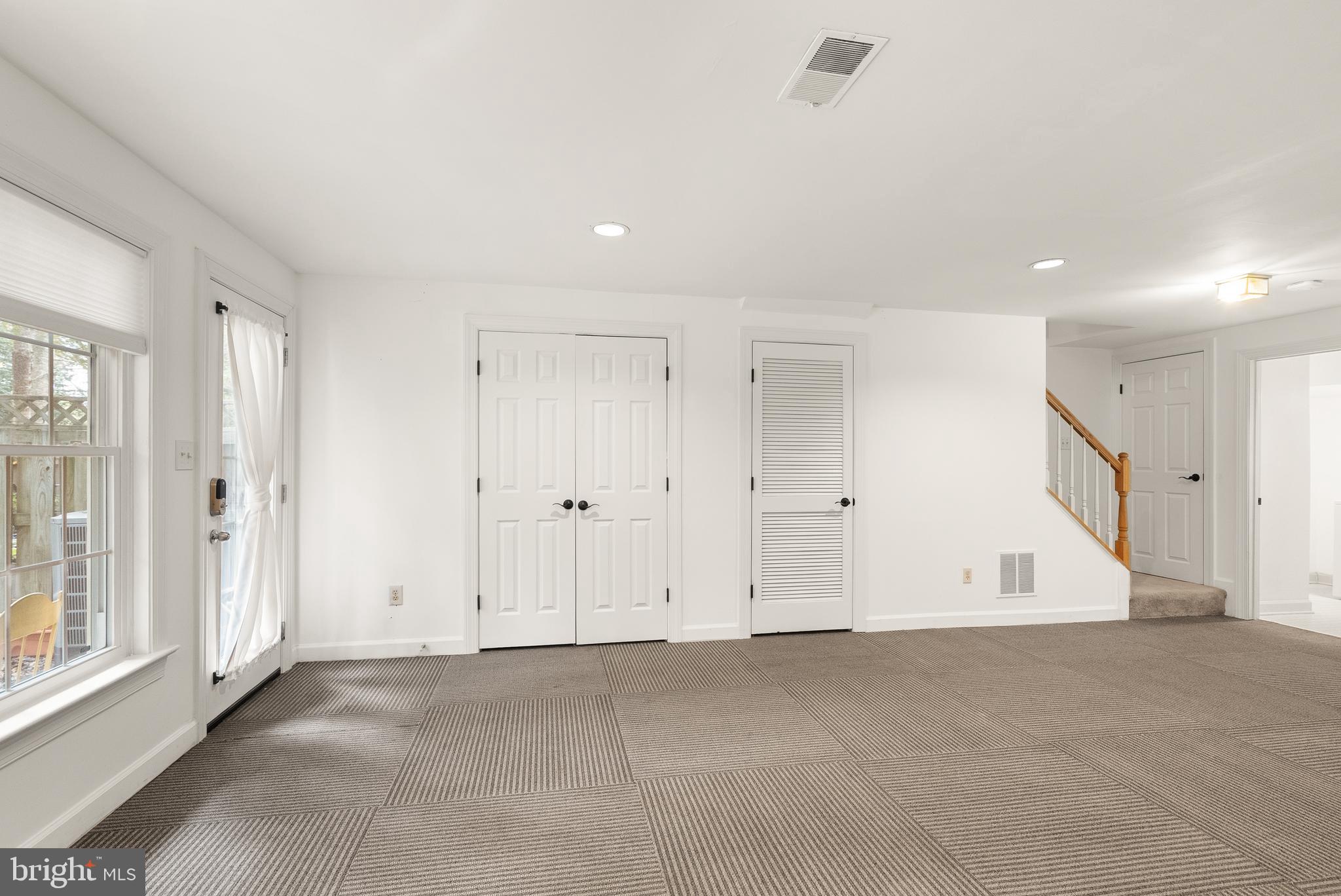 3601 Ransom Place Alexandria, VA 22306 - Photo 48 of 60 a view of an empty room with a window