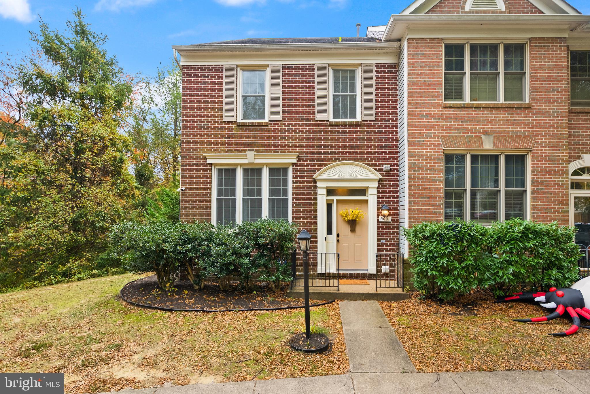 3601 Ransom Place Alexandria, VA 22306 - Photo 6 of 60 a front view of a house with garden