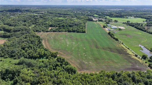 $2,877,000 | 21708 East Eureka Road, Independence, MO 64057