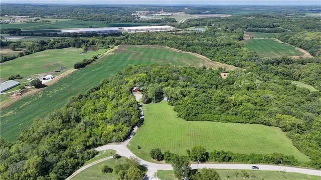 $2,877,000 | 21708 East Eureka Road, Independence, MO 64057