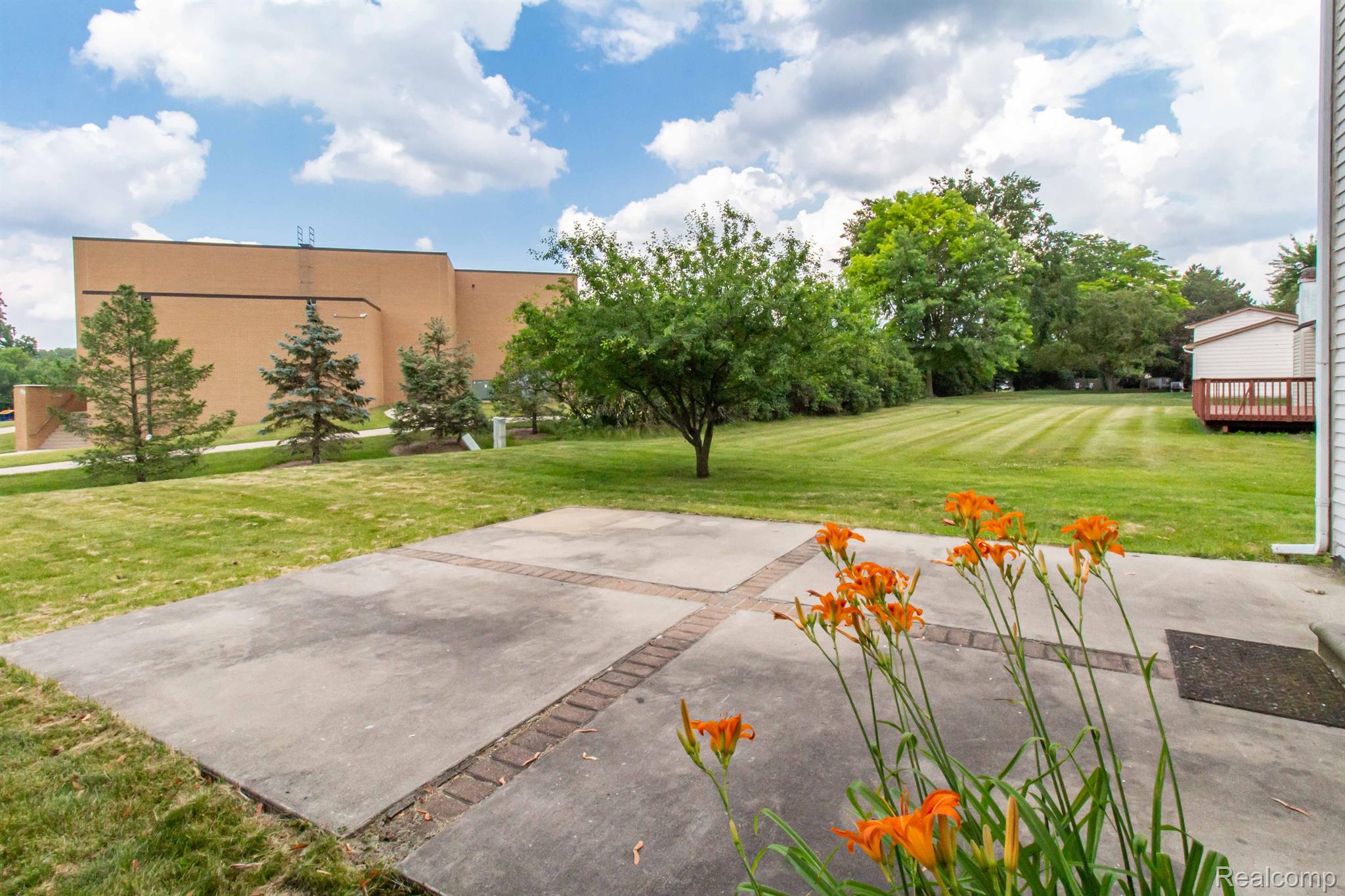 40700 Village Wood Road Novi, MI 48375 - Photo 46 of 46 Gallery Image 46