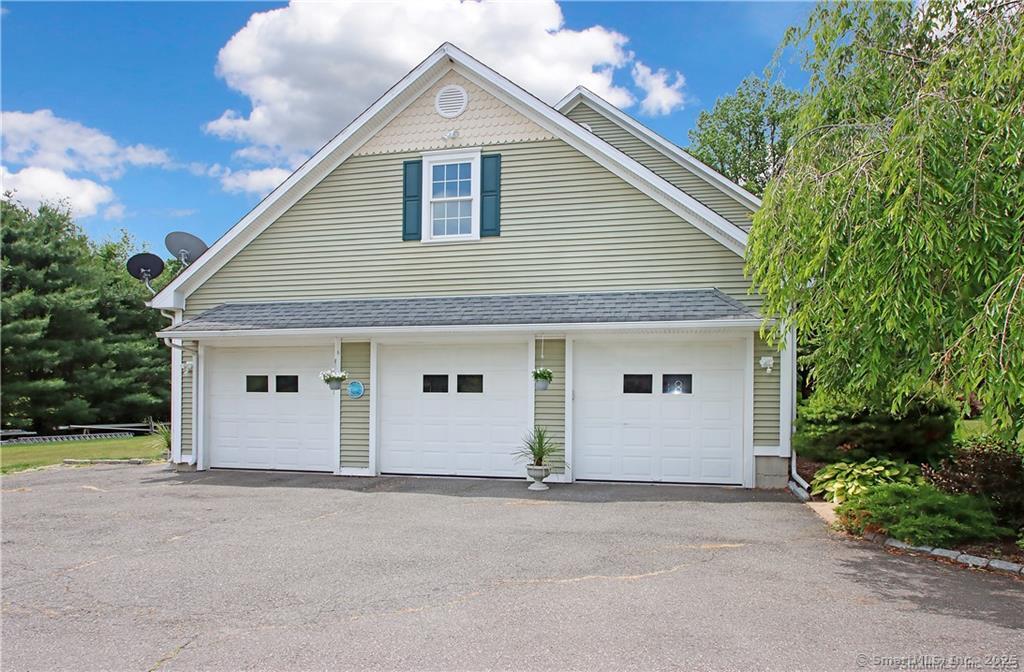 109 Davis Road Seymour, CT 06483 - Photo 10 of 33