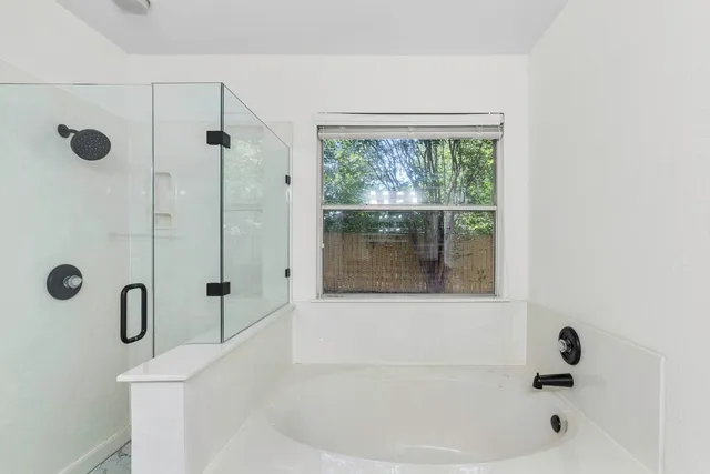 $322,000 | 617 Barbara Way, Bastrop, TX 78602