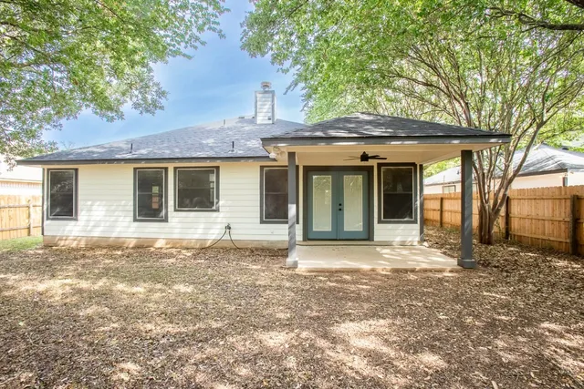 $322,000 | 617 Barbara Way, Bastrop, TX 78602