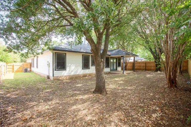 $322,000 | 617 Barbara Way, Bastrop, TX 78602