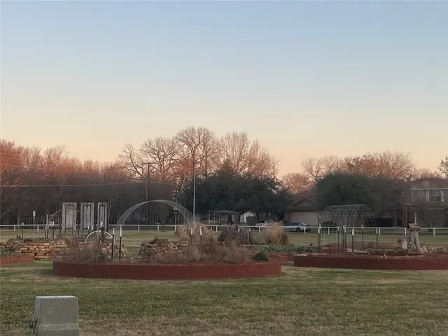 $322,000 | 617 Barbara Way, Bastrop, TX 78602