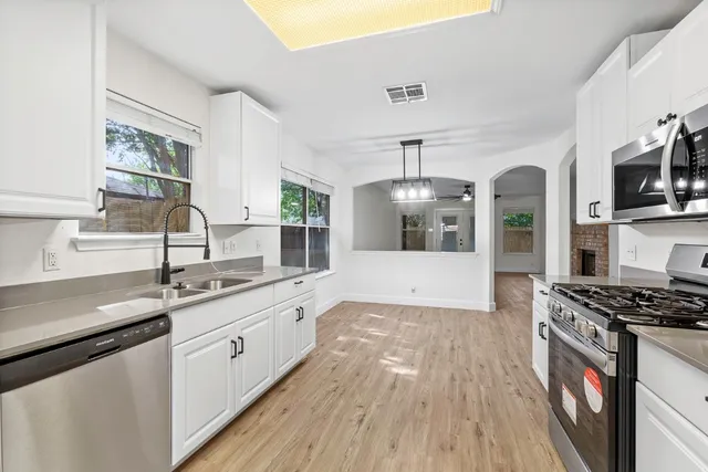 $322,000 | 617 Barbara Way, Bastrop, TX 78602