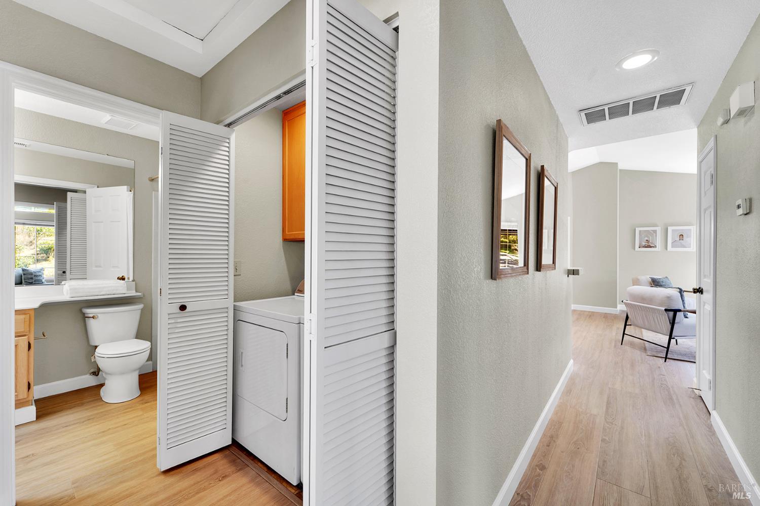 511 Timbercove Street, Unit 8 Vallejo, CA 94591 - Photo 32 of 34 a view of a bathroom from the hallway