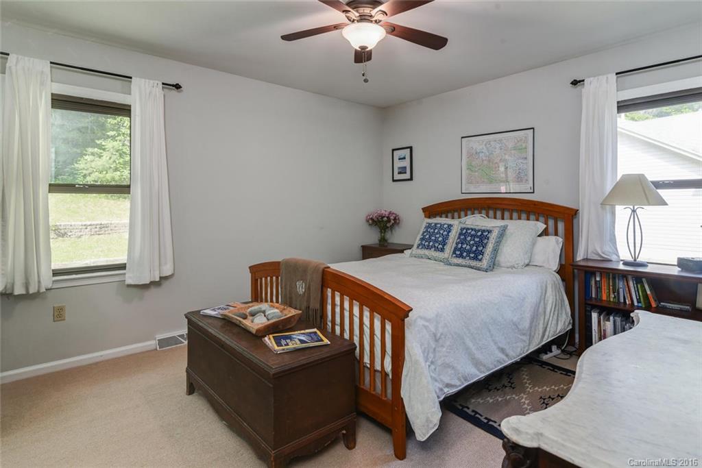 78 Lovers Loop Road Asheville, NC 28803 - Photo 12 of 24 Gallery Image 12