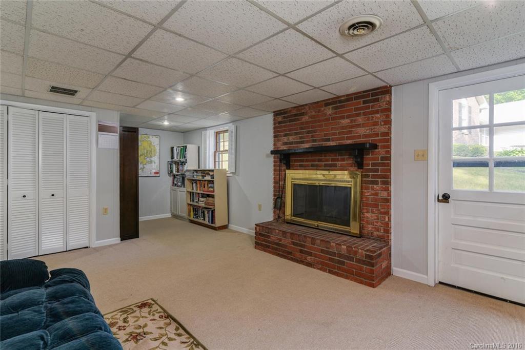 78 Lovers Loop Road Asheville, NC 28803 - Photo 18 of 24 Gallery Image 18