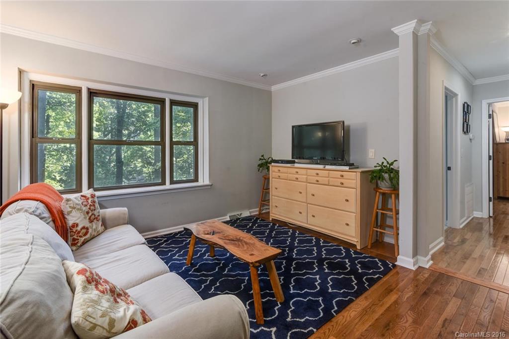 78 Lovers Loop Road Asheville, NC 28803 - Photo 4 of 24 Gallery Image 4