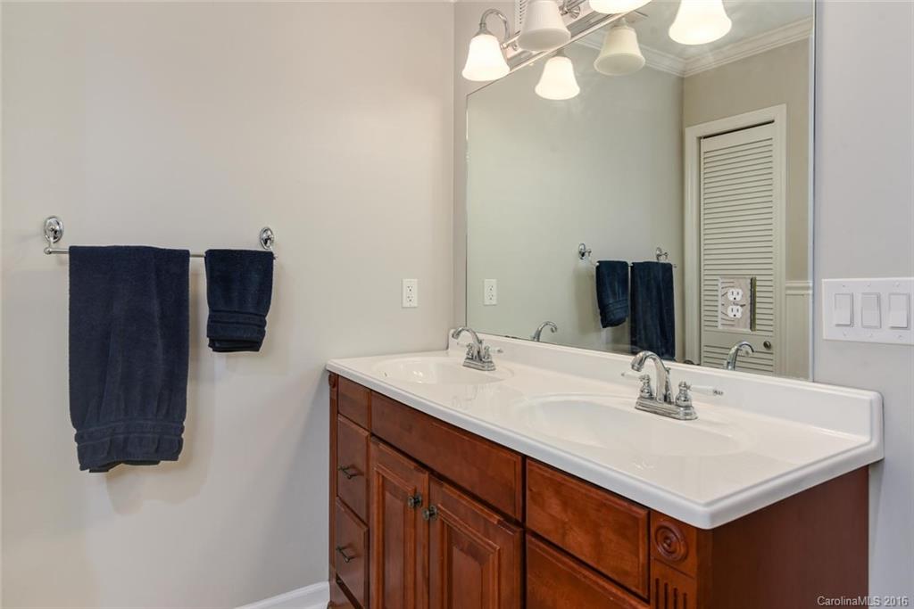 78 Lovers Loop Road Asheville, NC 28803 - Photo 10 of 24 Gallery Image 10