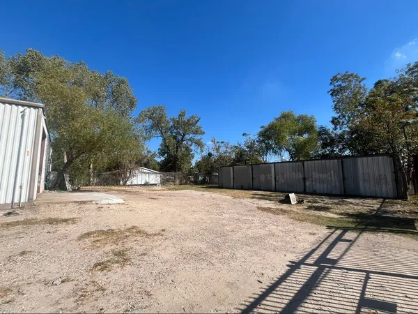 $3,750 | 12926 Emmett Road, Houston, TX 77041