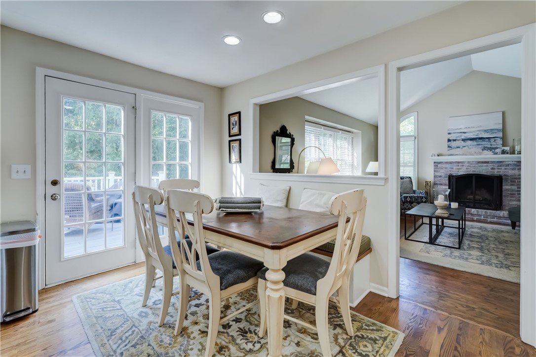 5 Hadley Drive Perinton, NY 14450 - Photo 13 of 50 Perfectly placed and nicely sized dinette with eas
