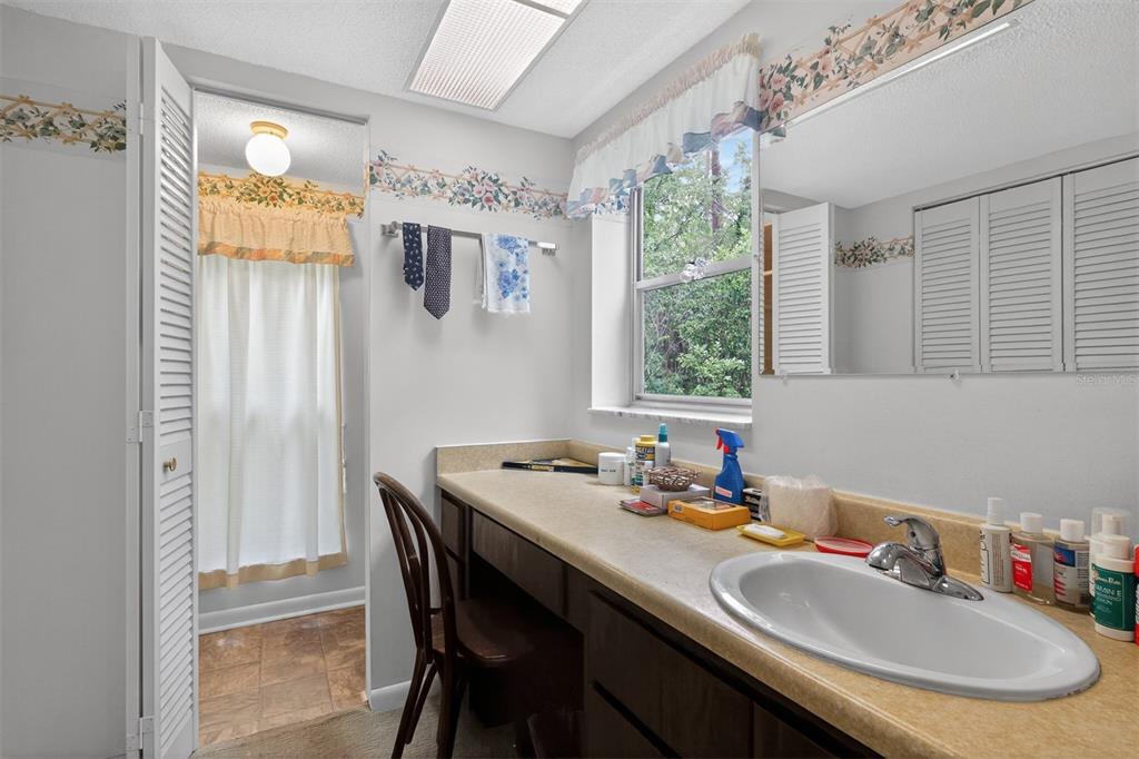 9603 Southwest 17th Avenue Gainesville, FL 32607 - Photo 16 of 30