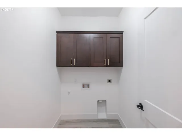 $820,000 | 774 Riley Drive Northeast, Silverton, OR 97381