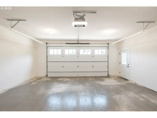 $820,000 | 774 Riley Drive Northeast, Silverton, OR 97381