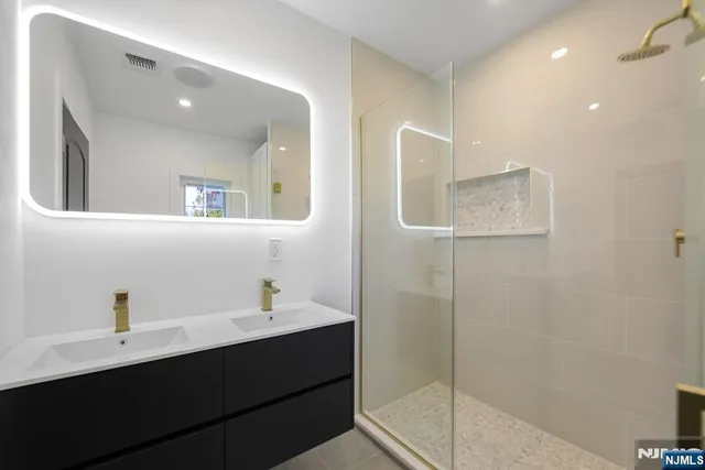 $999,000 | 137 Hartwich Street, Maywood, NJ 07607