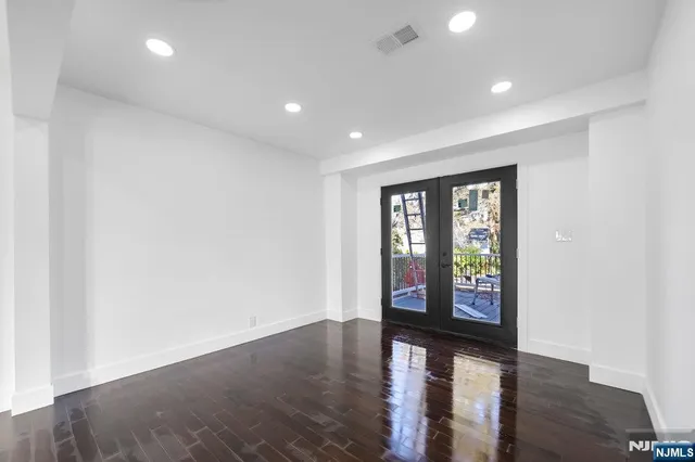 $999,000 | 137 Hartwich Street, Maywood, NJ 07607