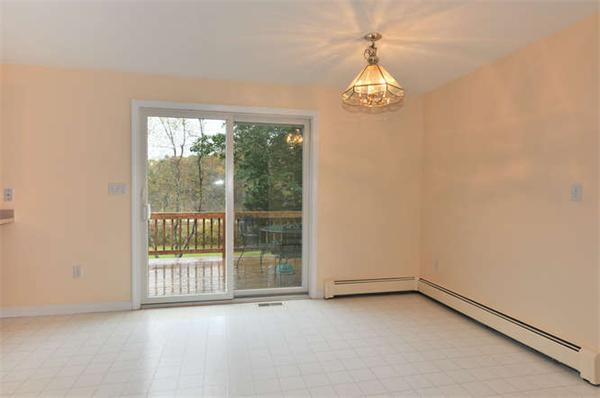 75 Harding Street Medfield, MA 02052 - Photo 5 of 15 Gallery Image 5