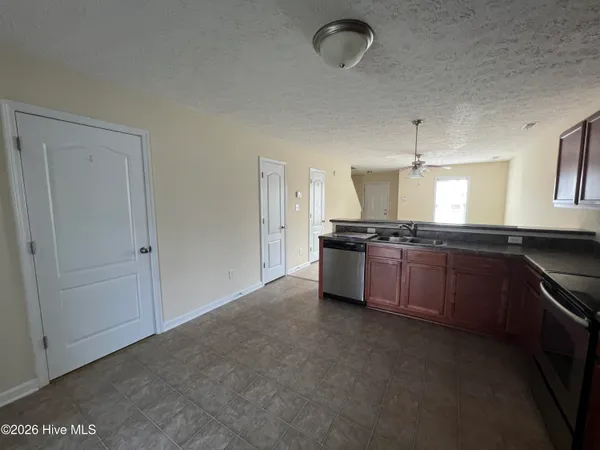 $1,350 | 107 Glen Cannon Drive, Jacksonville, NC 28546