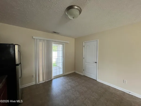 $1,350 | 107 Glen Cannon Drive, Jacksonville, NC 28546