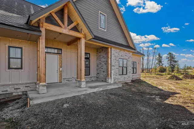 $1,575,000 | 13910 Sky View Court, Unit 8, McCall, ID 83638