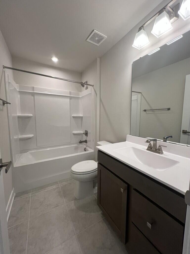 300 Picard Loop Santee, SC 29142 - Photo 10 of 15 Upper Level Bathroom