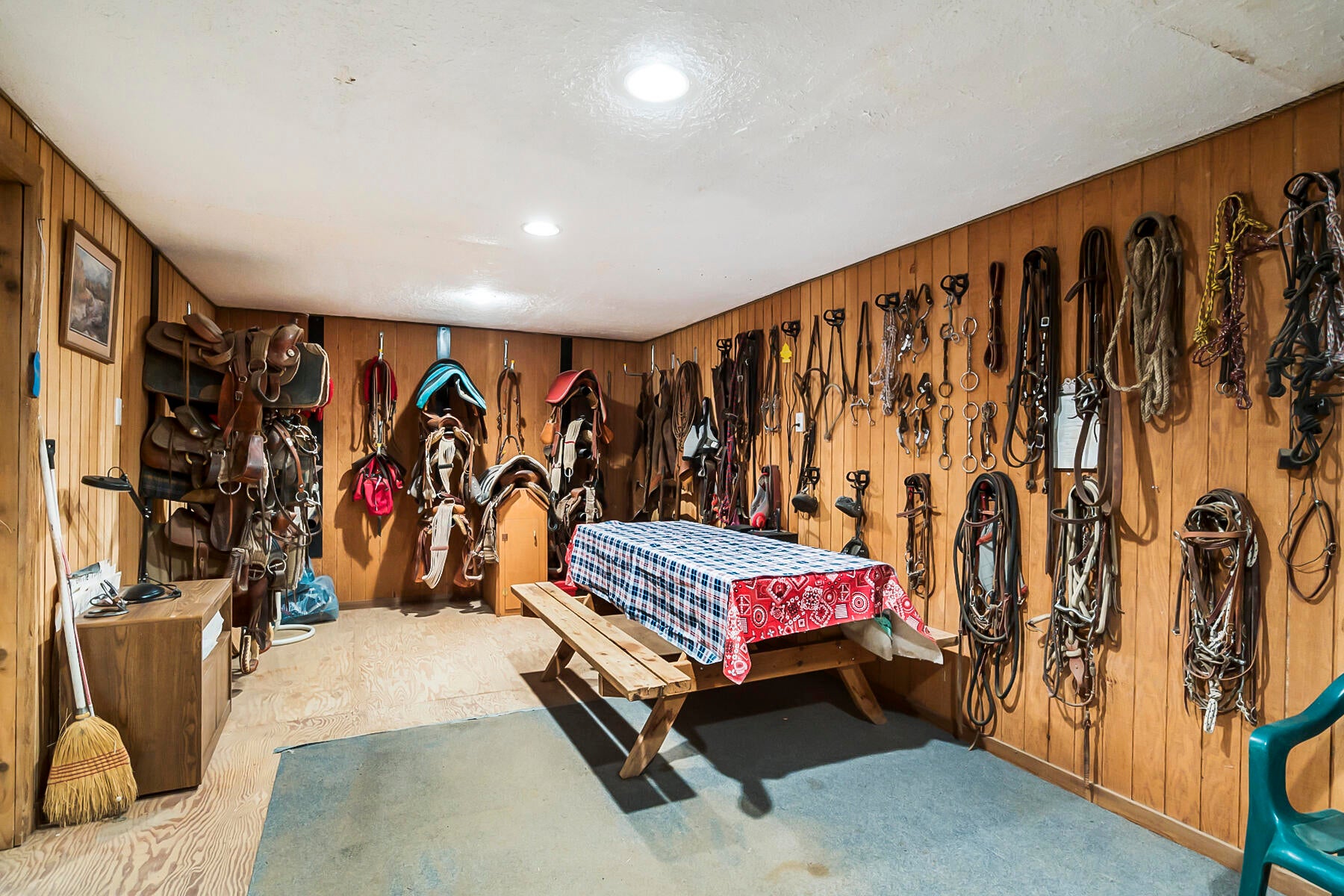 63520 Johnson Ranch Road Bend, OR 97701 - Photo 41 of 52 Tack Room