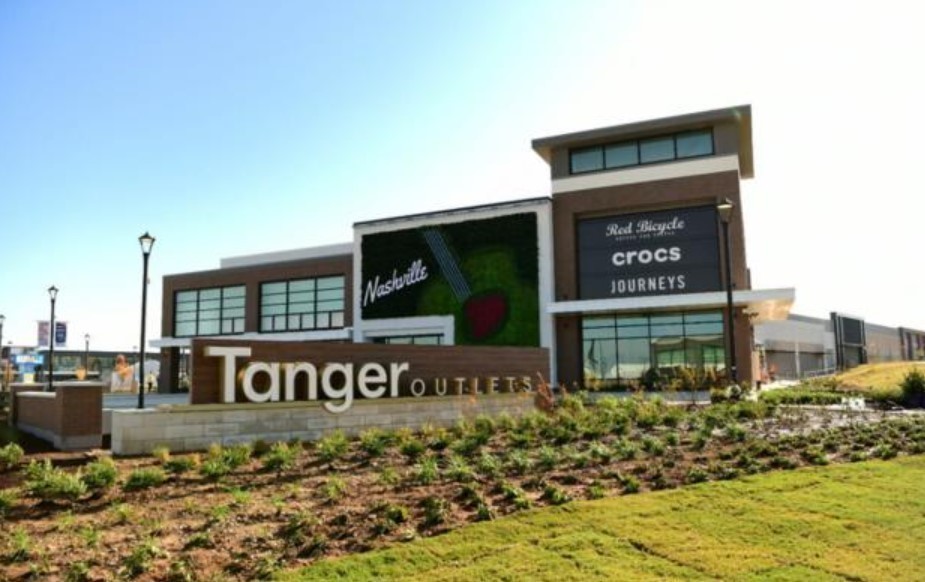 486 Jet Strm Drive La Vergne, TN 37086 - Photo 22 of 27 a view of front of a building