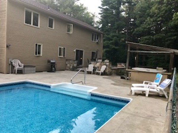 167 Dudley Road Oxford, MA 01540 - Photo 5 of 30 Gallery Image 5