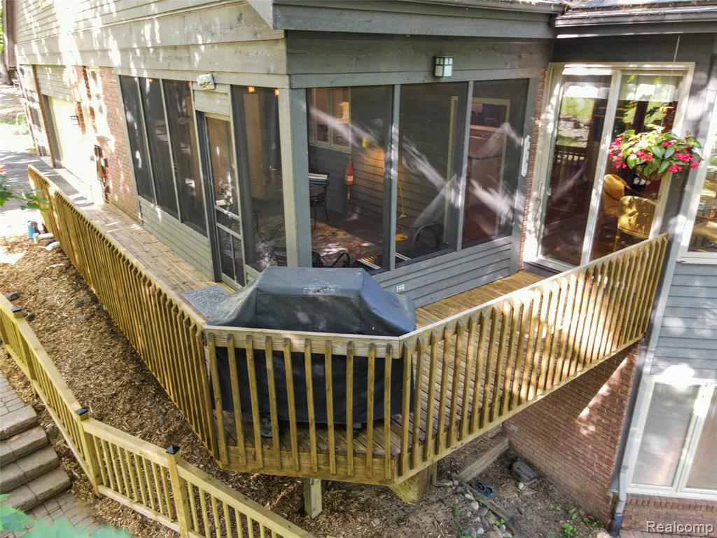 2323 Addaleen Road Highland, MI 48357 - Photo 17 of 70