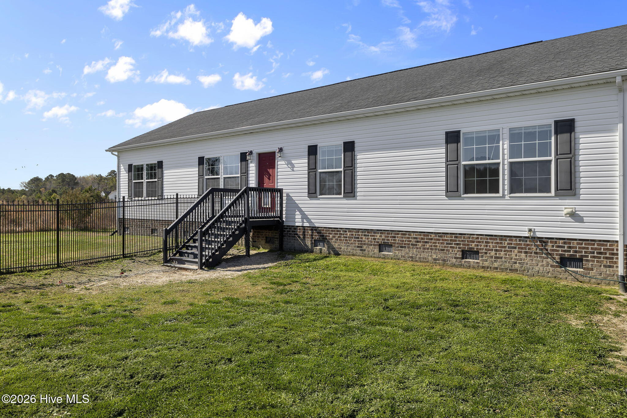 414 North Gregory Road Shawboro, NC 27973 - Photo 3 of 39 Front exterior