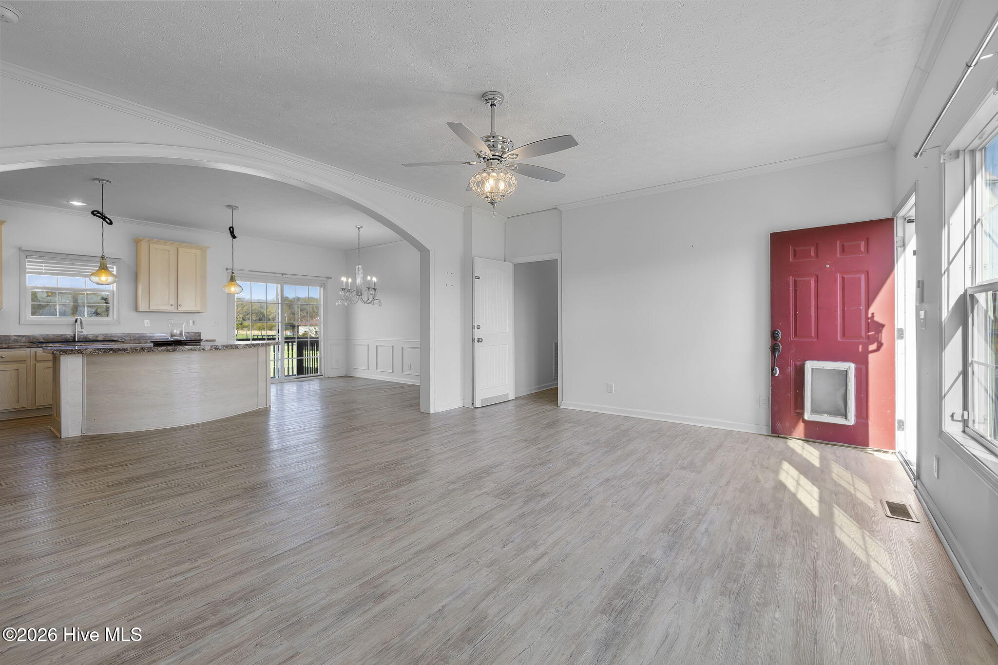 414 North Gregory Road Shawboro, NC 27973 - Photo 7 of 39 Living area