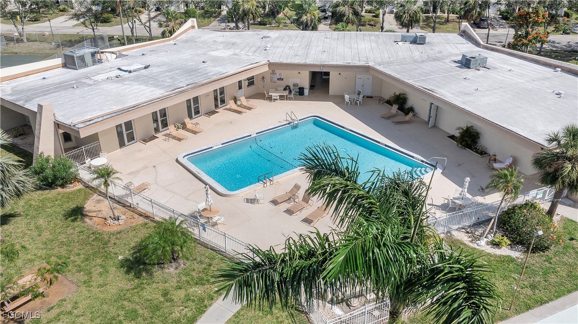 2111 Barkeley Lane, Unit 19 Fort Myers, FL 33907 - Photo 30 of 47