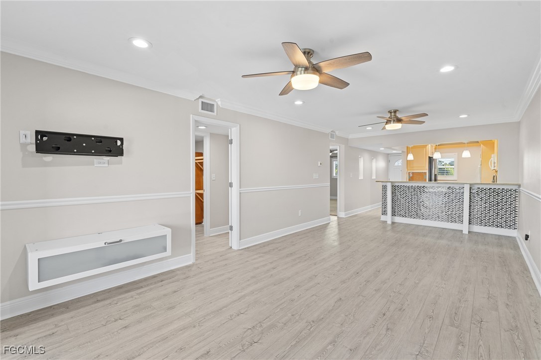 2111 Barkeley Lane, Unit 19 Fort Myers, FL 33907 - Photo 7 of 47